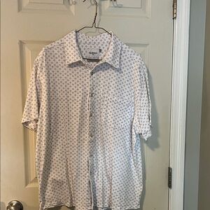 Goodfellow White and Blue Patterned shortsleeved XL Men's Shirt